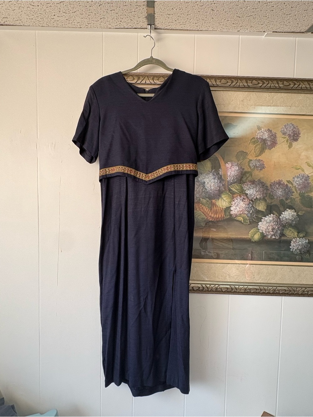 Vintage Classic Navy V-Neck Maxi Dress with Gold Waist Trim